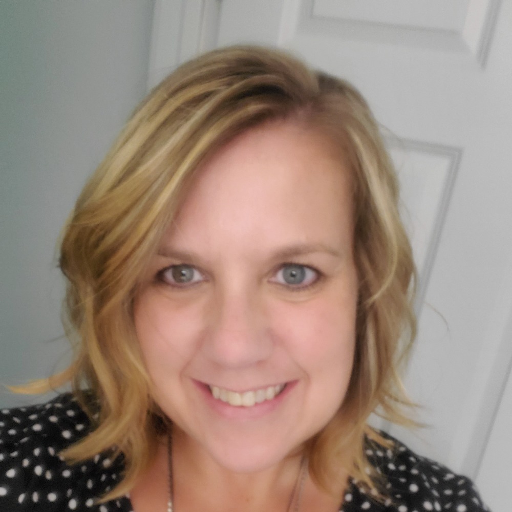 Meet your Posher, Holly